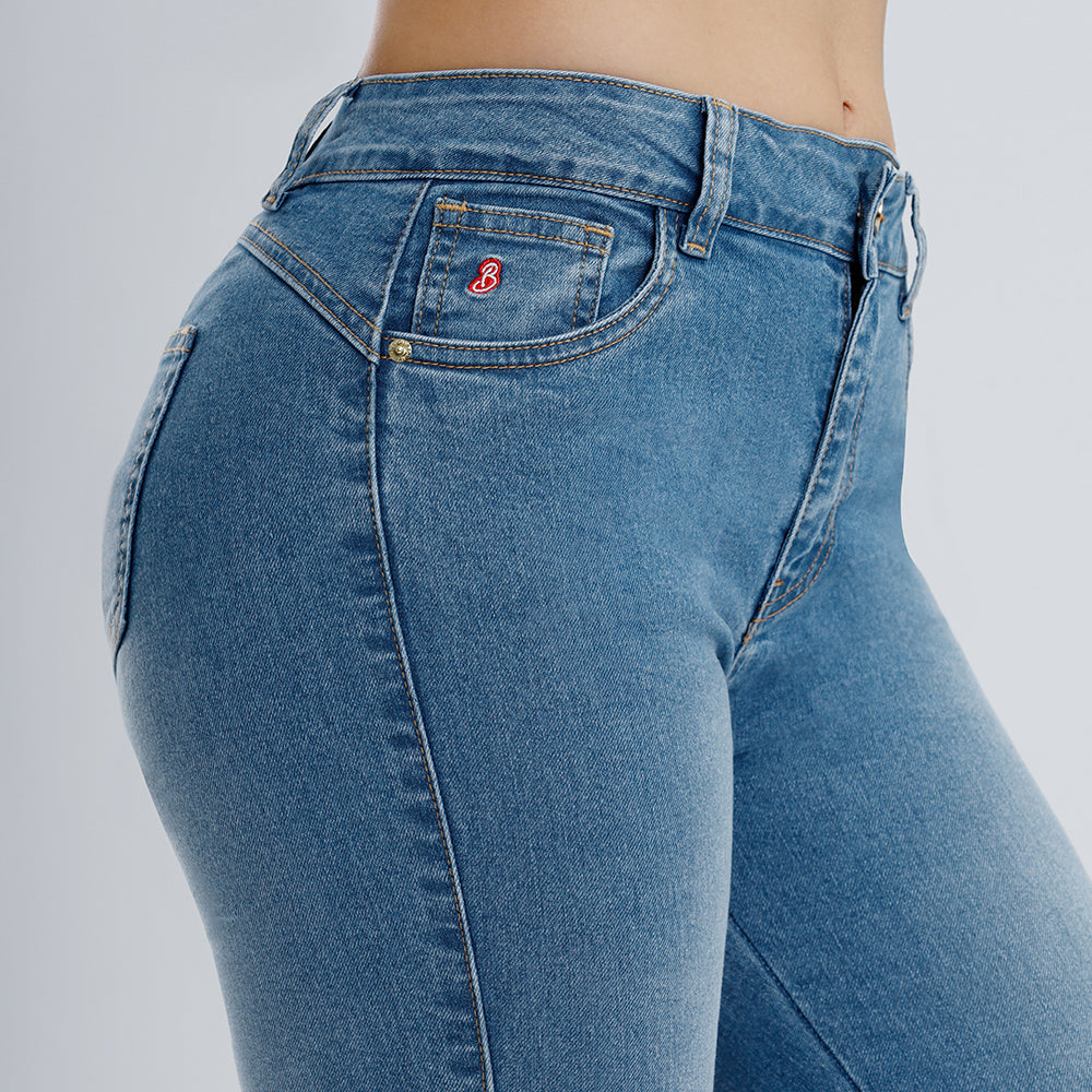 Jean Flare Cintura Diamante